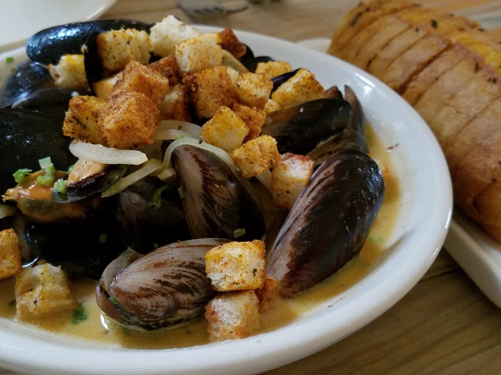  Mussels in Beef Broth and Dipping Bread at Hueso Restaurant in Guadalajara, Mexico