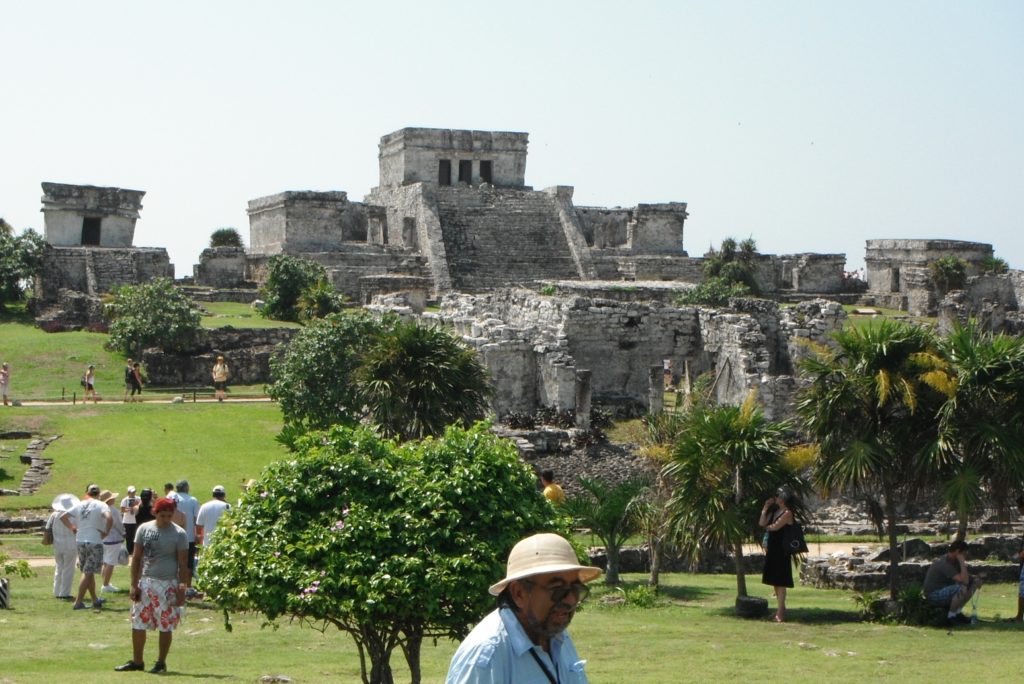 Templo del Dios Descendente and El Castillo, Tulum, Mexico