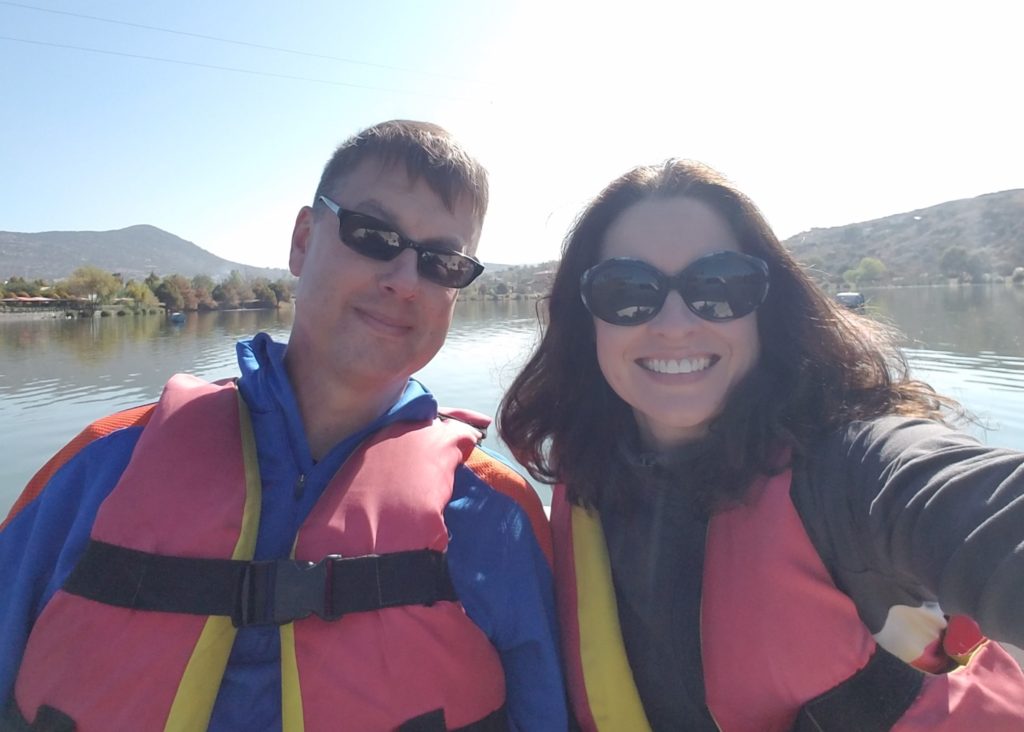 Tom and Tiffany on the lake at Parque Bicentenario, Santa Rosa Jauregui