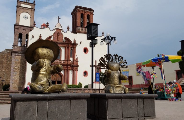 Amealco, a Pueblo Magico of Waterfalls and Lele Dolls