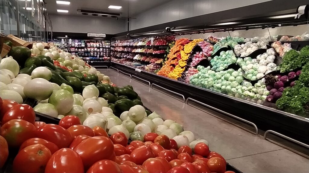 Produce aisle at Chedraui Selecto, Mexico