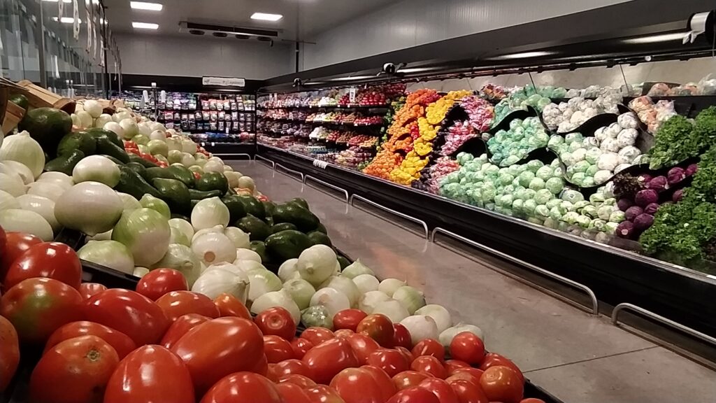 Produces aisles at Chedraui Selecto, Mexico