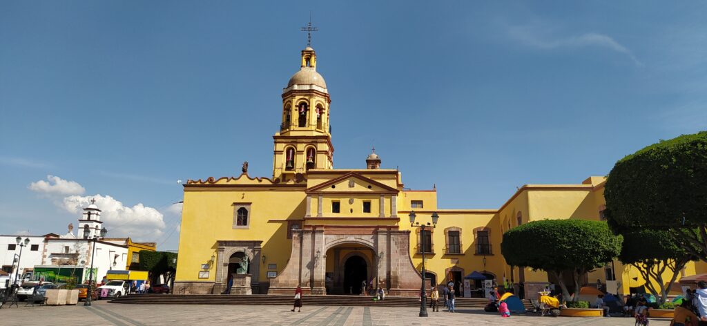 Templo y Convento de la Santa Cruz, Queretaro, Mexico Templo y Convento de la Santa Cruz, Queretaro, Mexico
