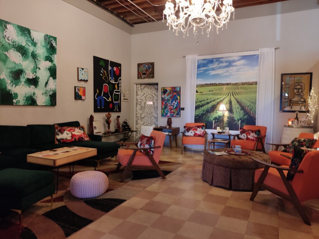 Vino Zona Vintage, Cottonwood, Arizona Vino Zona Vintage, Cottonwood, Arizona